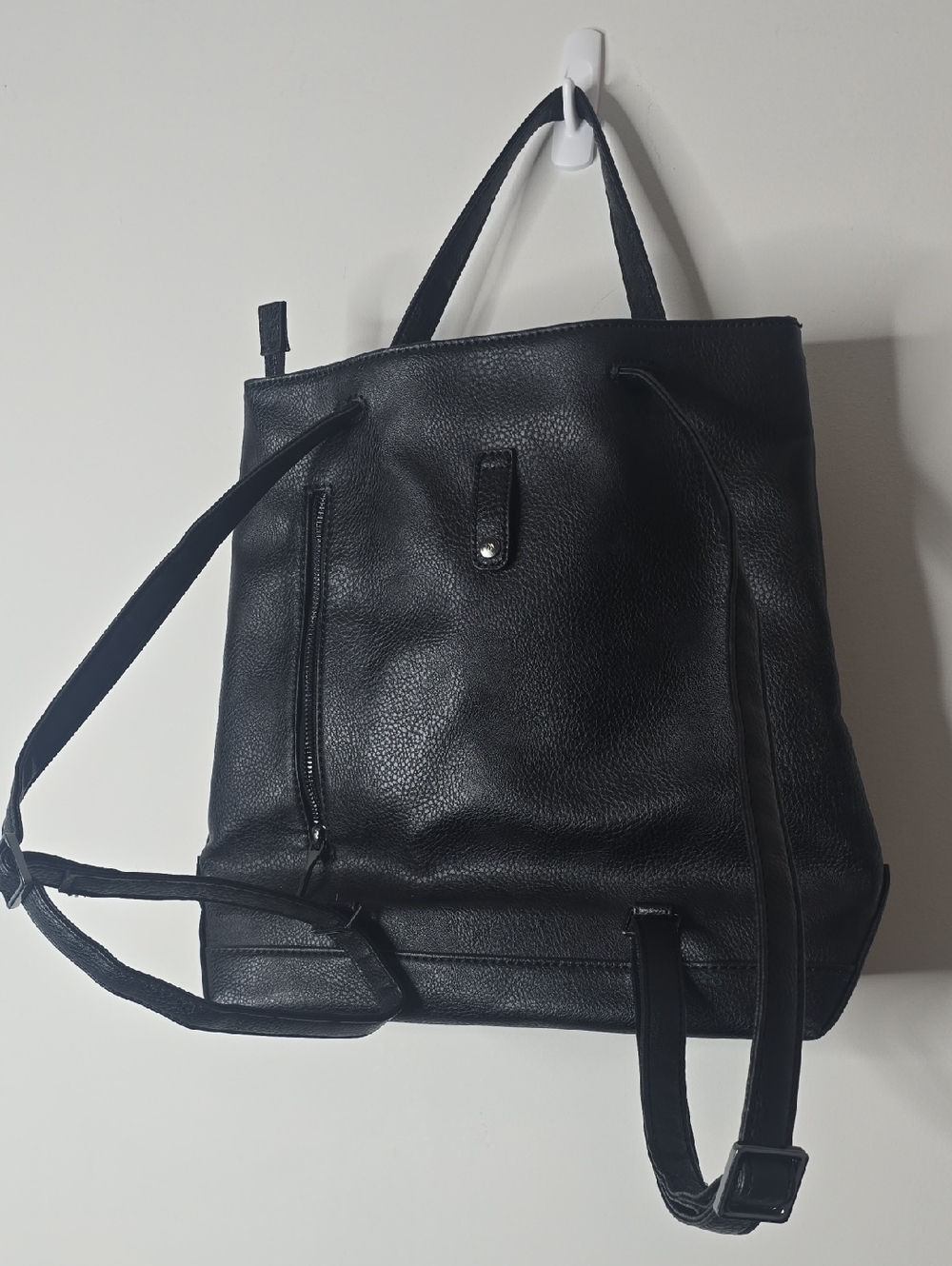 Matt & Nat Black Vegan Leather Flap Sevan Backpack - Picture 4 of 9